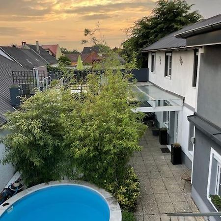 파른도르프 Outlet Center House, Pool-Jacuzzi-Garden-Sundeck 빌라 외부 사진