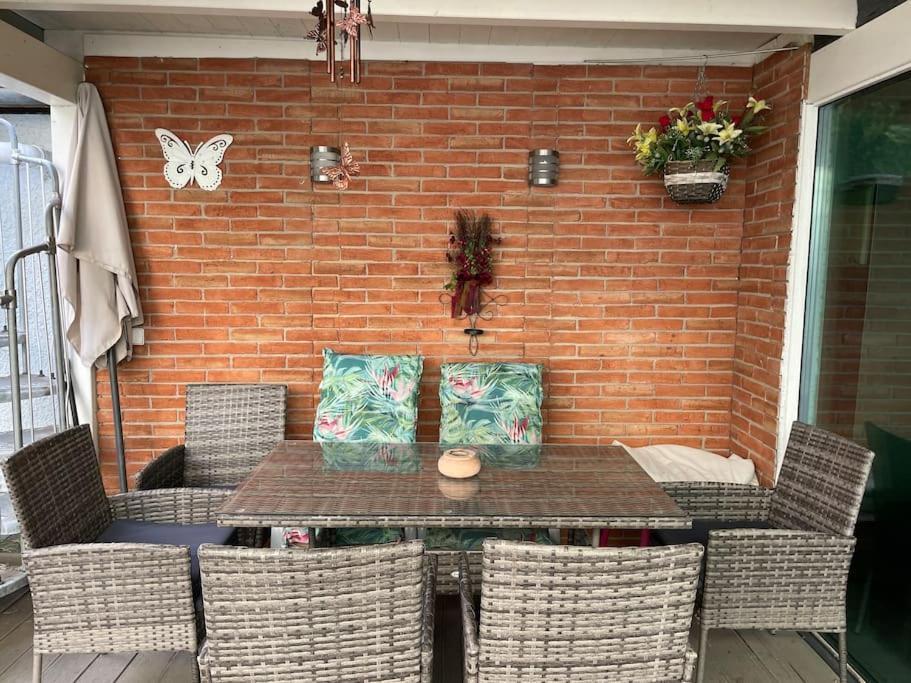 파른도르프 Outlet Center House, Pool-Jacuzzi-Garden-Sundeck 빌라 외부 사진