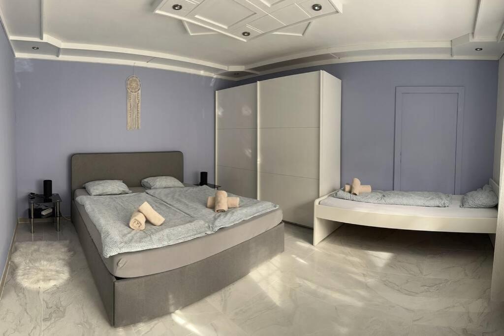 파른도르프 Outlet Center House, Pool-Jacuzzi-Garden-Sundeck 빌라 외부 사진