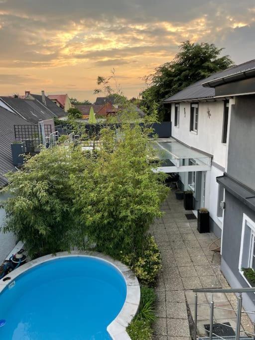 파른도르프 Outlet Center House, Pool-Jacuzzi-Garden-Sundeck 빌라 외부 사진